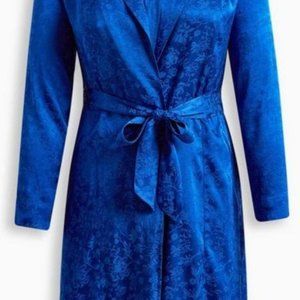 Torrid Jacquard Trench Coat  Size Medium Classic Smoking Jacket 50s style